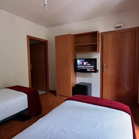 Hostal Madrazo-3